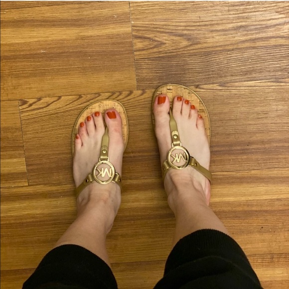 Michael Kors Slides Sandals / Flip Flops. Size 6 - Picture 9 of 9